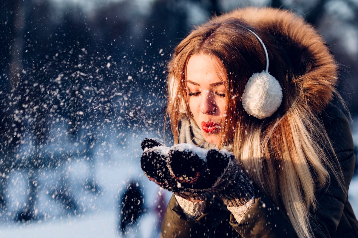 chica en la nieve