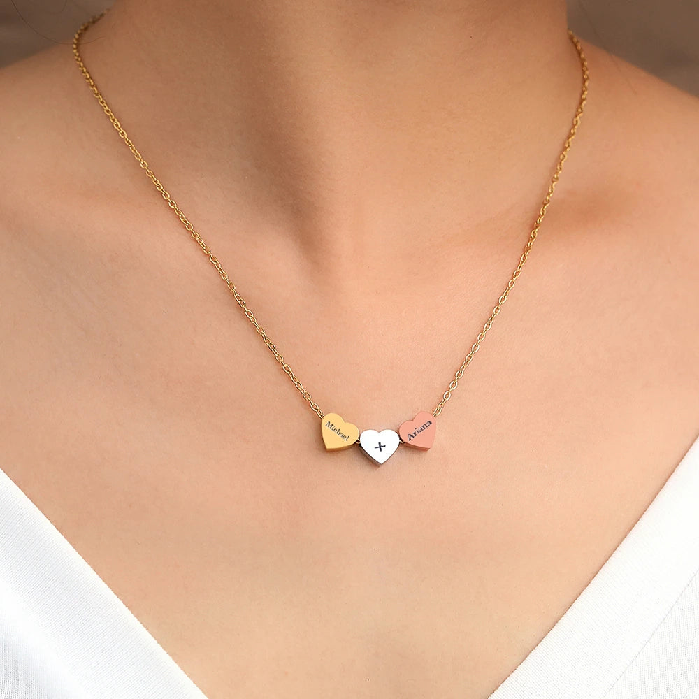 Collar Personalizado Tres Corazones con Nombre