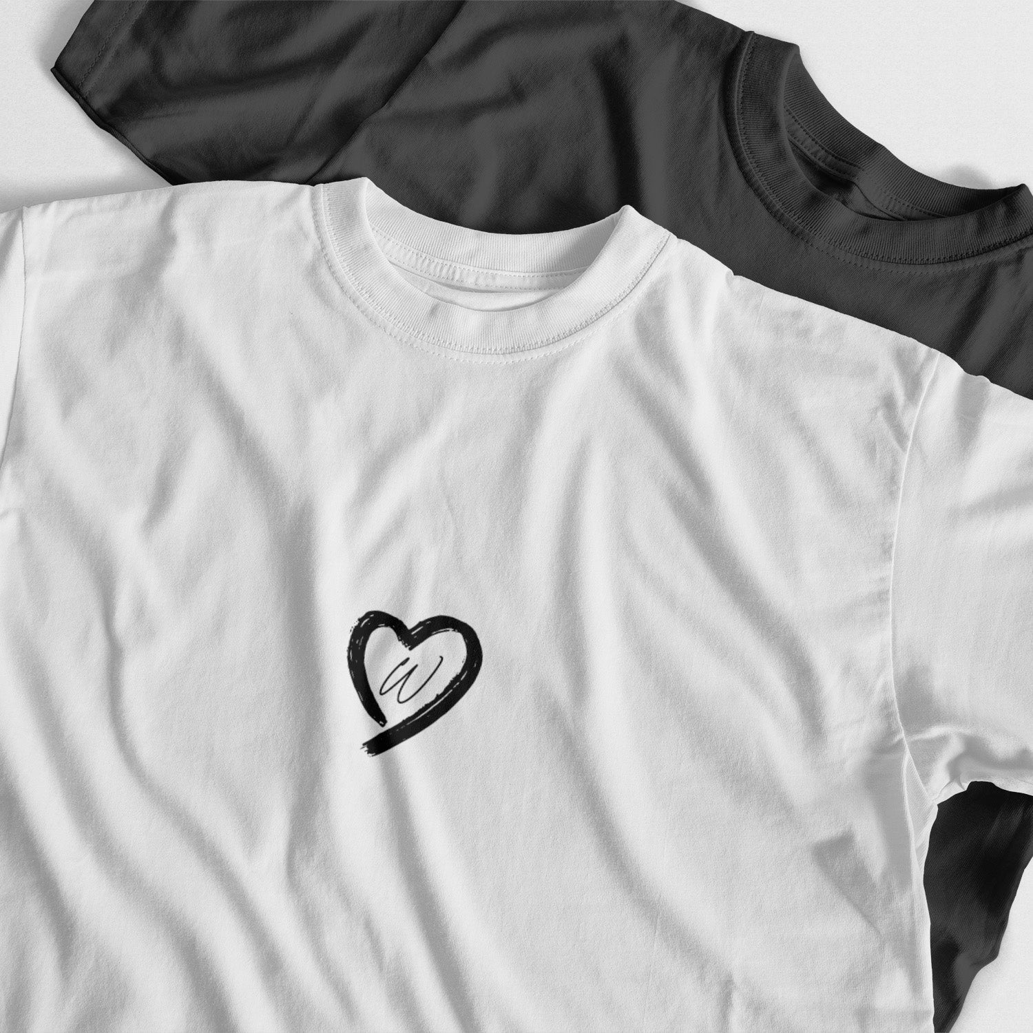 Camiseta Personalizada Para Parejas Con Inicial Y Corazón